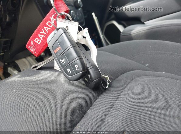 ZACNJDBB6MPN32567 2021 JEEP RENEGADE Navy Vista del salpicadero