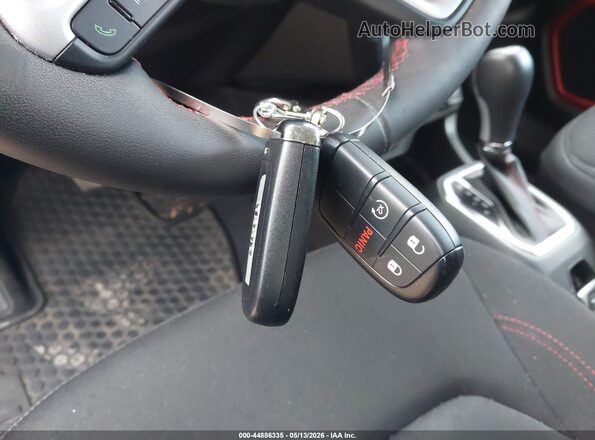 ZACNJDC12PPP40102 2023 JEEP RENEGADE Gray Vista del salpicadero