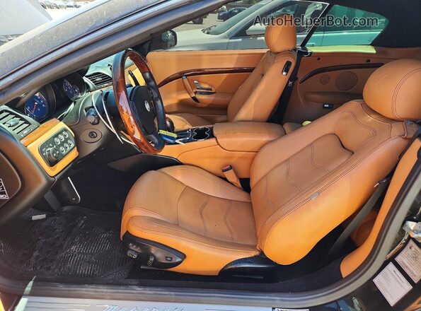 ZAM45MMA8G0163188 2016 MASERATI GRANTURISM Black წინა სალონის ხედი