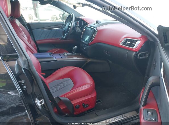 ZAM57RTL1H1240879 2017 MASERATI GHIBLI Black წინა სალონის ხედი
