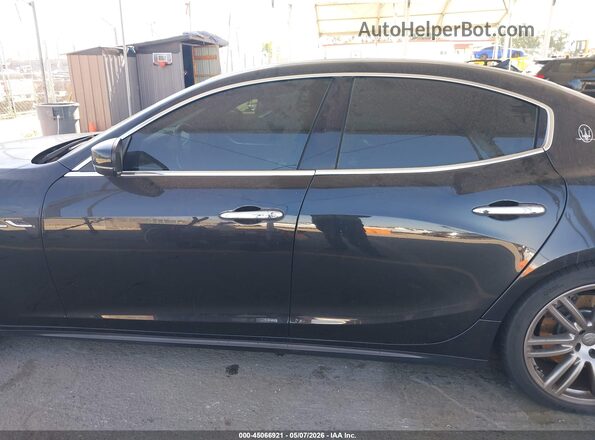 ZAM57RTL1H1240879 2017 MASERATI GHIBLI Black სალონის 360-გრადუსიანი ხედი