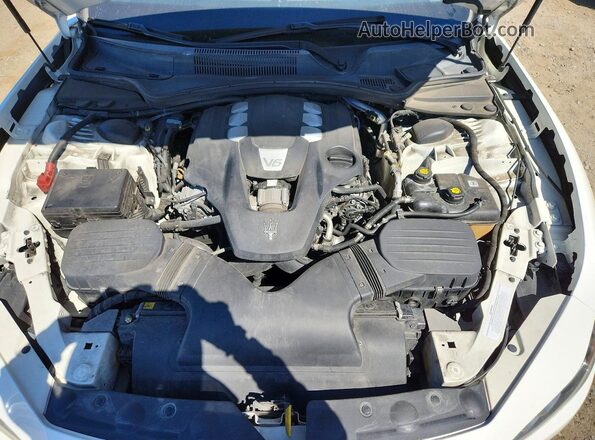 ZAM57XSA3L1344464 2020 MASERATI GHIBLI White Rear interior view