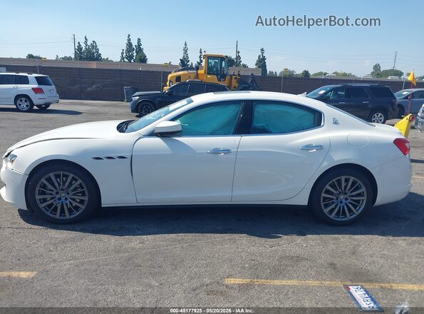 ZAM57XSA3L1349826 2020 MASERATI GHIBLI White 360 interior view