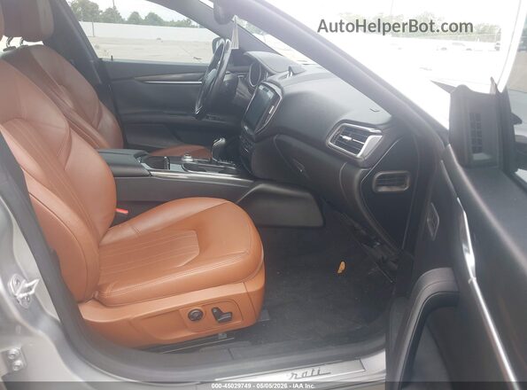 ZAM57XSA6J1300522 2018 MASERATI GHIBLI Gray Սալոնի դիմացի տեսք