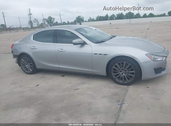 ZAM57XSA6J1300522 2018 MASERATI GHIBLI Gray Սալոնի 360 աստիճան տեսք