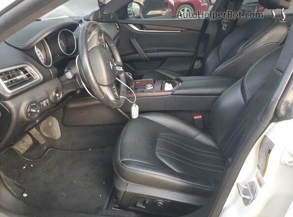 ZAM57YTA4J1278492 2018 MASERATI GHIBLI White Front interior view