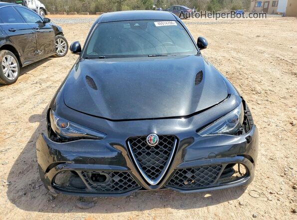 ZARFAEAV2H7541851 2017 ALFA ROMEO GIULIA Black 