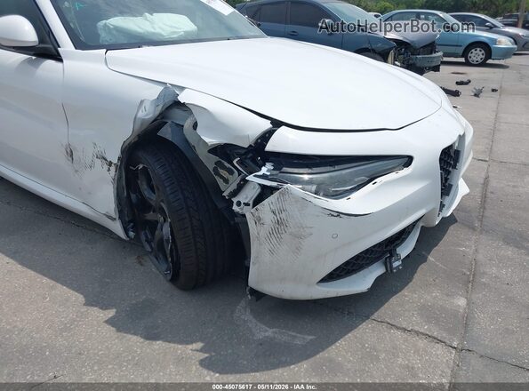 ZARFAECN2J7573170 2018 ALFA ROMEO GIULIA Белый Вид спереди