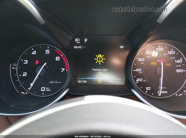 ZARFAECN4H7534140 2017 ALFA ROMEO GIULIA Black Widok tylnych siedzeń
