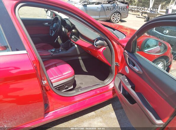 ZARFAECN4H7557448 2017 ALFA ROMEO GIULIA Red Սալոնի դիմացի տեսք