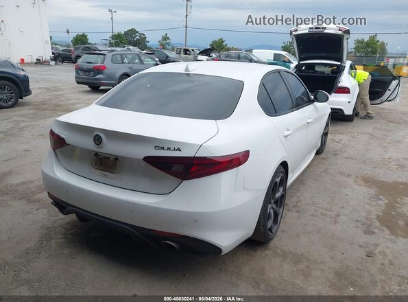 ZARFAECNXJ7580223 2018 ALFA ROMEO GIULIA White 