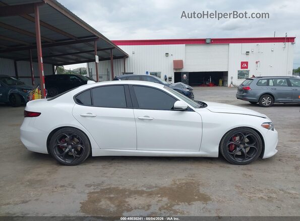 ZARFAECNXJ7580223 2018 ALFA ROMEO GIULIA White 