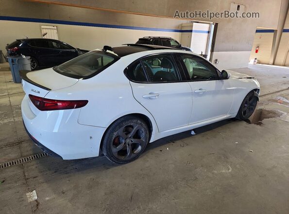 ZARFAEDN0H7539155 2017 ALFA ROMEO GIULIA White 