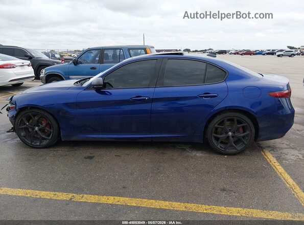 ZARFAMAN2L7630404 2020 ALFA ROMEO GIULIA Синий Панорамный вид салона 360°