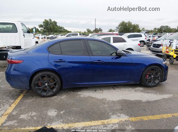 ZARFAMAN2L7630404 2020 ALFA ROMEO GIULIA Синий Вид задней части салона