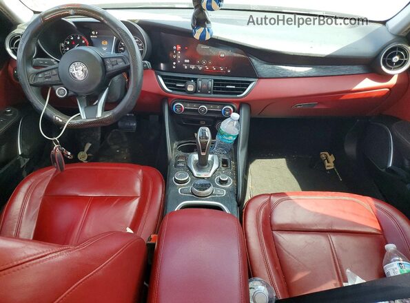 ZARFAMAN3M7645060 2021 ALFA ROMEO GIULIA Black 