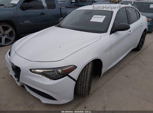 ZARFAMAN7K7611720 2019 ALFA ROMEO GIULIA Белый Передняя левая четверть