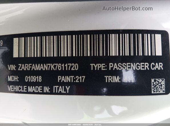 ZARFAMAN7K7611720 2019 ALFA ROMEO GIULIA Белый Вид подкапотного пространства