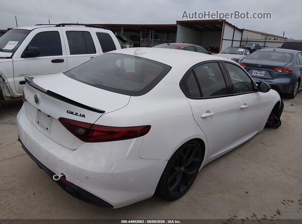 ZARFAMAN7K7611720 2019 ALFA ROMEO GIULIA Белый Задняя правая четверть