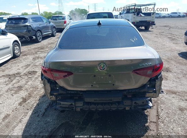 ZARFAMBN6K7607978 2019 ALFA ROMEO GIULIA Gray 
