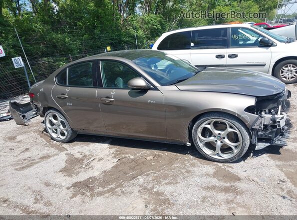 ZARFAMBN6K7607978 2019 ALFA ROMEO GIULIA Gray 