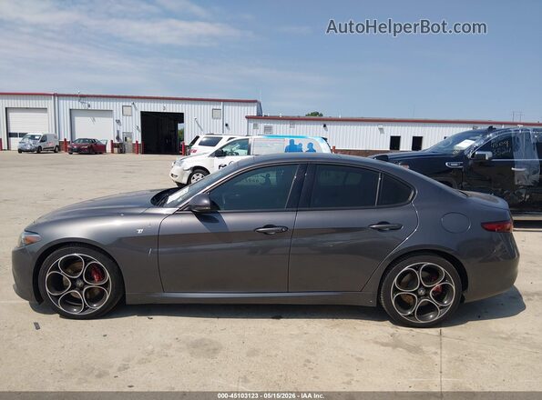ZARFAMBN7N7654778 2022 ALFA ROMEO GIULIA Gray სალონის 360-გრადუსიანი ხედი