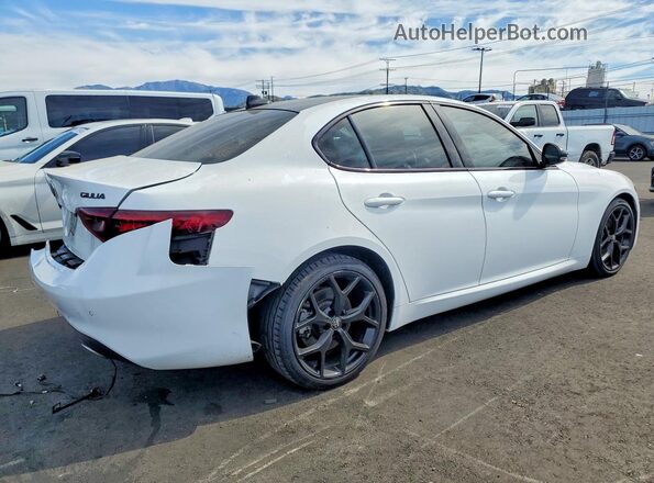 ZARFAMBN9M7649936 2021 ALFA ROMEO GIULIA White Rear right