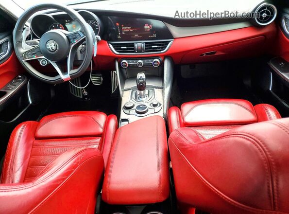 ZARFAMBNXK7600497 2019 ALFA ROMEO GIULIA White Вид панелі приладів