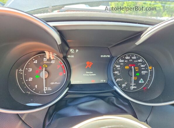 ZARFAMEVXP7676787 2023 ALFA ROMEO GIULIA Black Սարքավորումների վահանակի տեսք