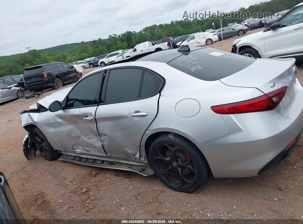ZARFANBN1M7643148 2021 ALFA ROMEO GIULIA Серебряный Панорамный вид салона 360°