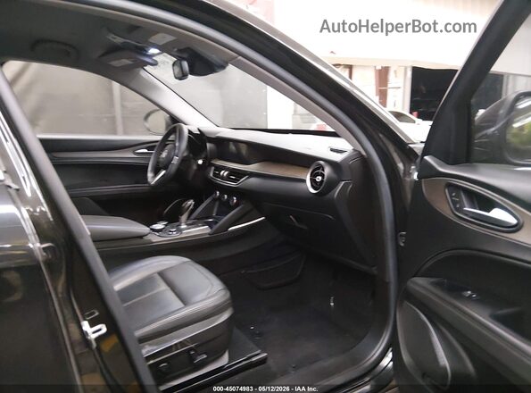 ZASFAKBN9J7B73110 2018 ALFA ROMEO STELVIO Black წინა სალონის ხედი