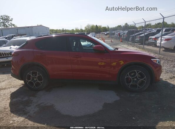 ZASFAKNN1J7B94819 2018 ALFA ROMEO STELVIO Red Սալոնի հետևի տեսք