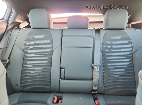 ZASNATAN8S3104465 2025 ALFA ROMEO OTHER Green Vista de los asientos traseros