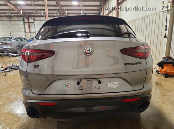 ZASPAKBN0K7C43356 2019 ALFA ROMEO STELVIO Gray Rear view