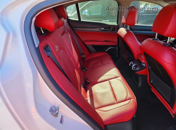 ZASPAKBN0M7D18494 2021 ALFA ROMEO STELVIO Белый 