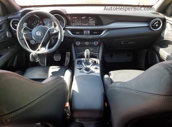 ZASPAKBN1L7C76934 2020 ALFA ROMEO STELVIO Red Vista del salpicadero