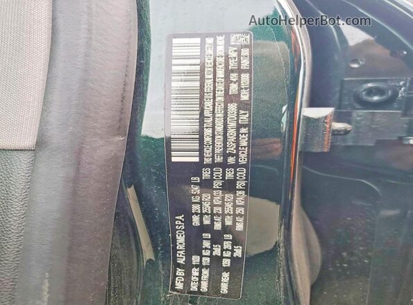 ZASPAKBN1M7D03986 2021 ALFA ROMEO STELVIO Green Engine compartment view