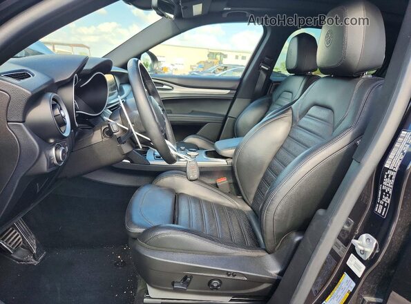 ZASPAKBN2N7D24704 2022 ALFA ROMEO STELVIO Black Vista interior delantera