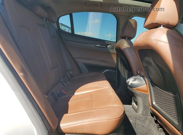 ZASPAKBN3M7D17453 2021 ALFA ROMEO STELVIO White Vista interior trasera