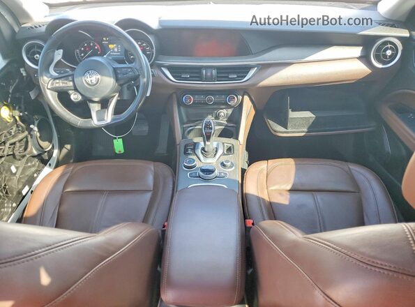 ZASPAKBN3M7D17453 2021 ALFA ROMEO STELVIO White Vista del salpicadero