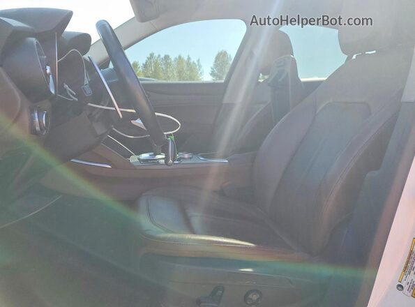 ZASPAKBN3M7D17453 2021 ALFA ROMEO STELVIO White Vista interior delantera