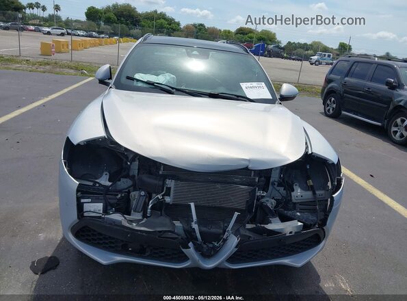 ZASPAKBN3N7D30186 2022 ALFA ROMEO STELVIO Silver Rear interior view