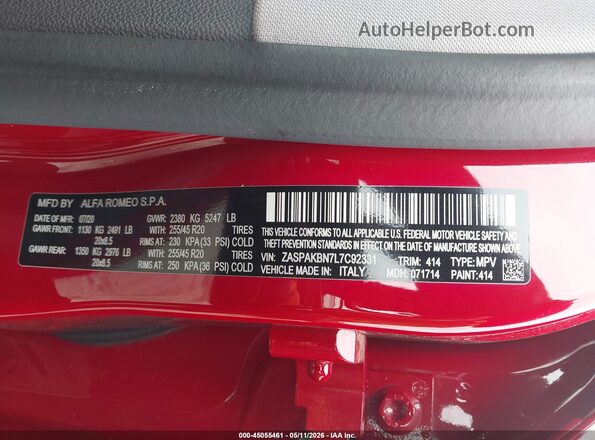 ZASPAKBN7L7C92331 2020 ALFA ROMEO STELVIO Red Engine compartment view