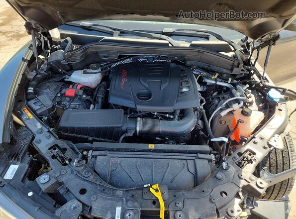 ZASPAKBN7P7D59189 2023 ALFA ROMEO STELVIO Gray Vista del compartimento del motor