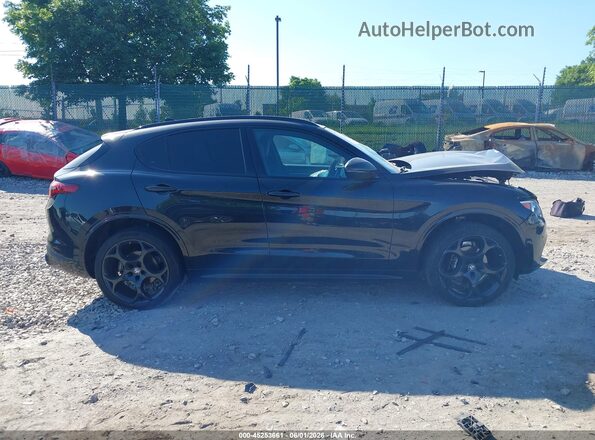 ZASPAKBN9P7D55127 2023 ALFA ROMEO STELVIO Black 