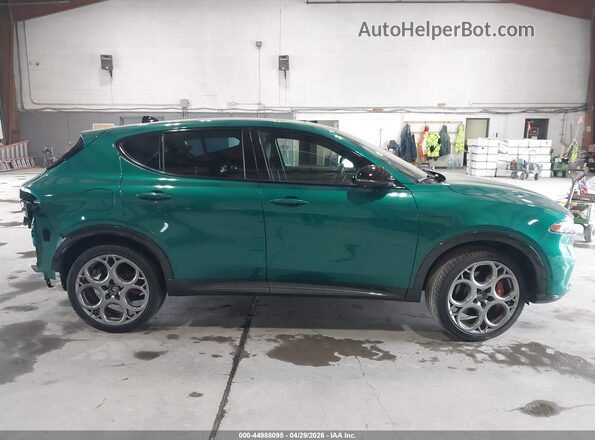 ZASPATDW3R3056915 2024 ALFA ROMEO OTHER Green Սալոնի հետևի տեսք