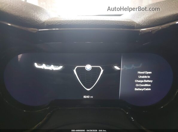 ZASPATDW3R3056915 2024 ALFA ROMEO OTHER Green Հետևի նստատեղերի տեսք