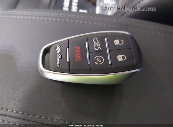 ZASPATDW3R3056915 2024 ALFA ROMEO OTHER Green Առջևի վահանակի տեսք
