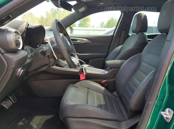 ZASPATDW6R3050705 2024 ALFA ROMEO OTHER Green Front interior view
