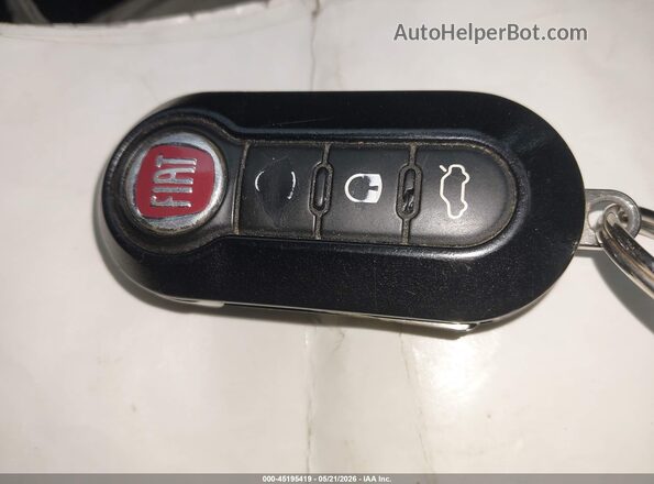 ZFBCFADH7GZ037539 2016 FIAT 500L Black Widok deski rozdzielczej